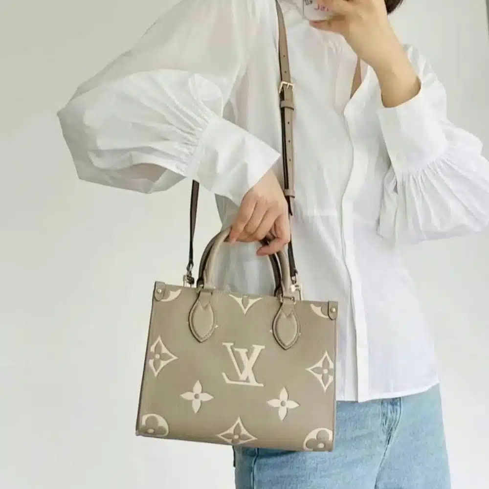 OnTheGo East West Tote M23641

